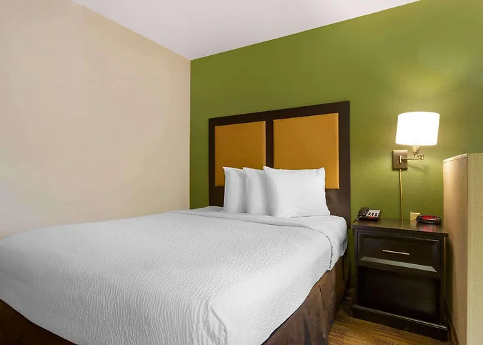 Hotel Extended America Select - - Airport - E Oak St 2*