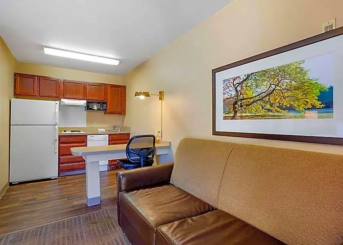 Hotel Extended America Select - - Airport - E Oak St