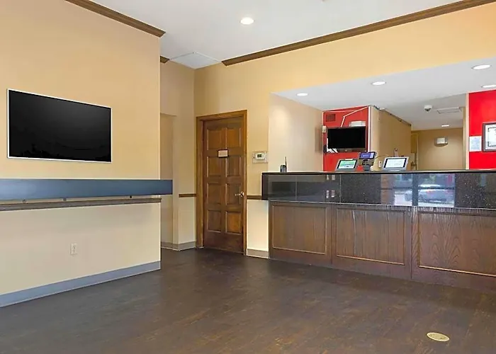 Hotel Extended America Select - - Airport - E Oak St 2*